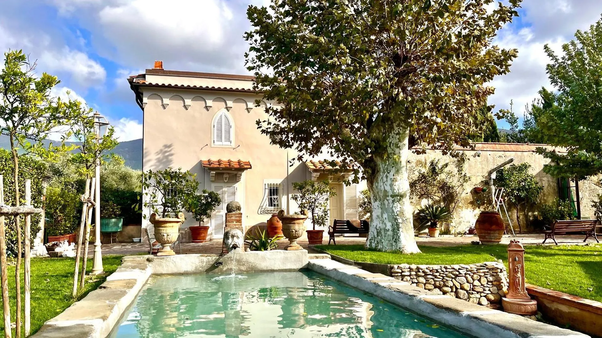 Ninfeo Dell' Arancera Bed & Breakfast Calci Italy